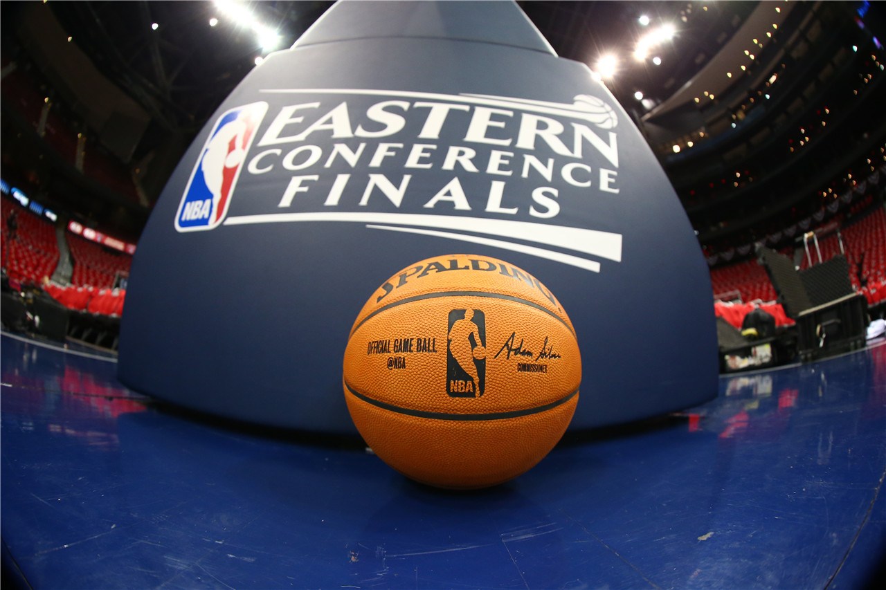 轻球员追随 轻球员追随