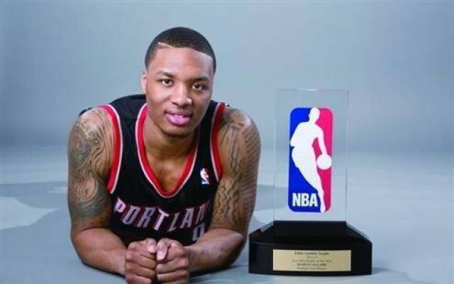 体图：若莱比锡未能获得下赛季欧冠资格，西蒙斯有可能被出售.